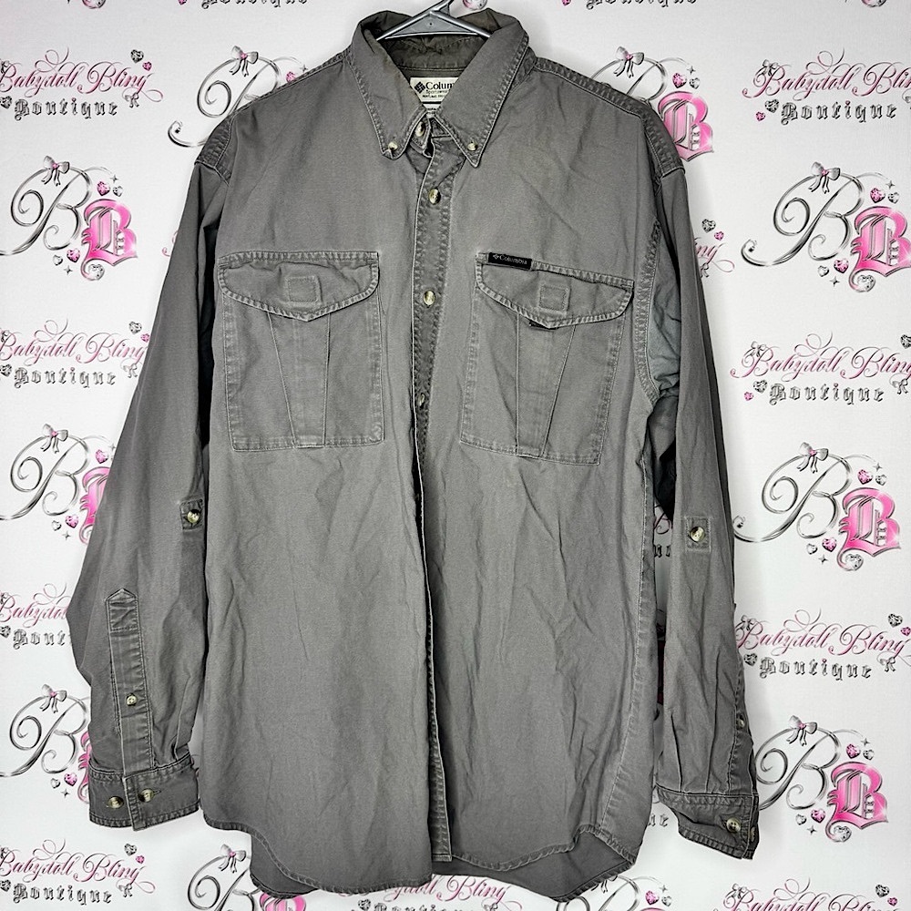 Columbia Gray Button-Up Shirt outdoors vintage grey buttons cargo style